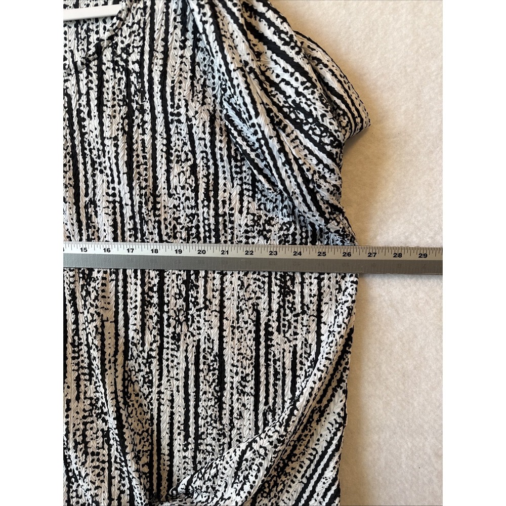Alfred Dunner Black White Woven Striped Blouse Twist Hem 2X Art Resortwear Chic - Picture 6 of 10